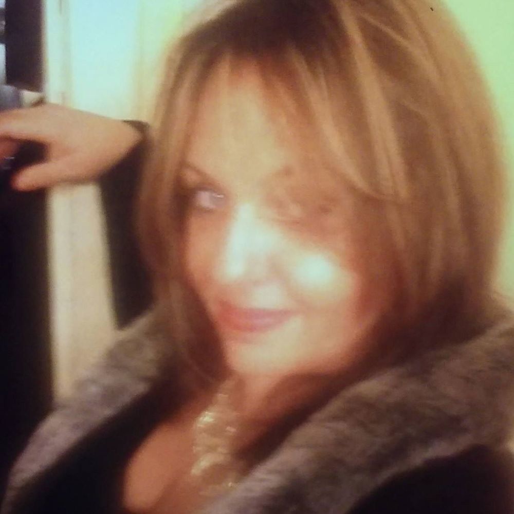 Meet your Posher, Angela